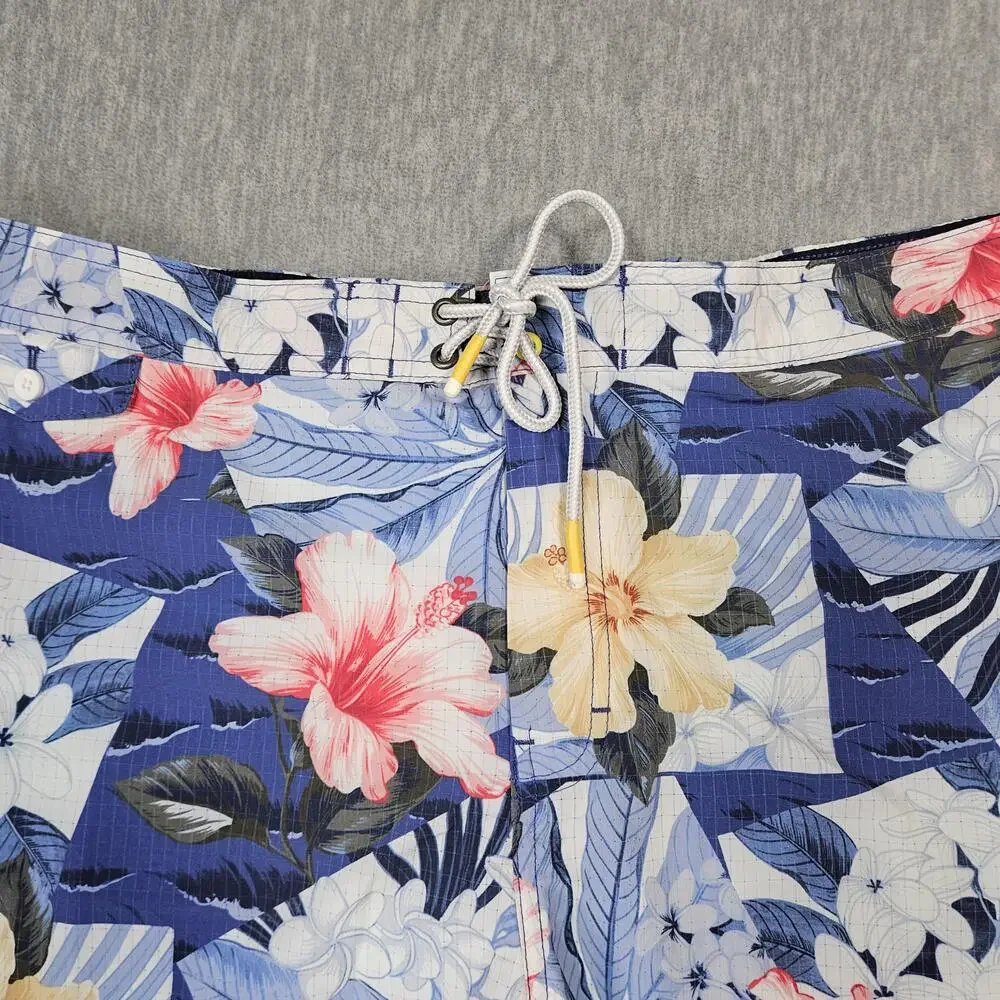 Tommy Bahama Shorts Mens 2XL Blue Floral Lined Drawstring Built-In Brief Swim
